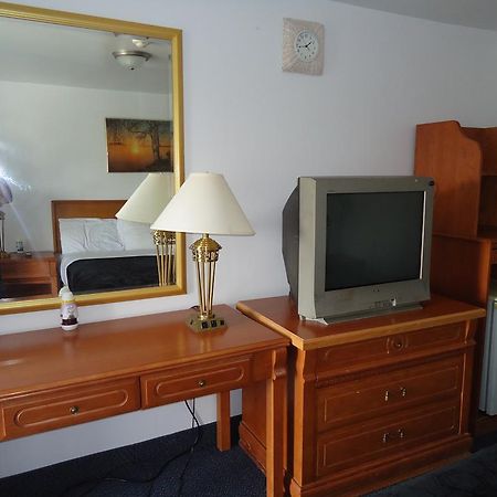 וודסטוק Westmount Motel מראה חיצוני תמונה