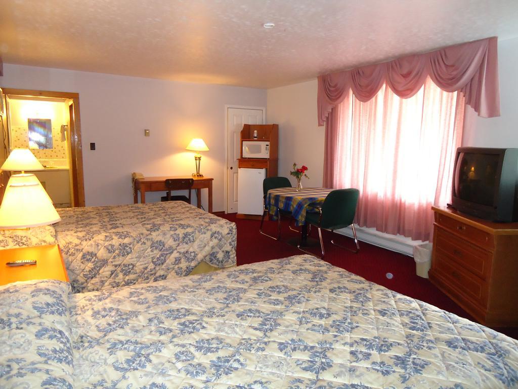 וודסטוק Westmount Motel חדר תמונה