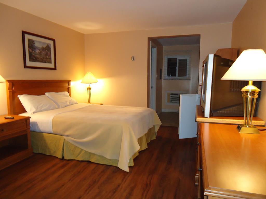 וודסטוק Westmount Motel חדר תמונה