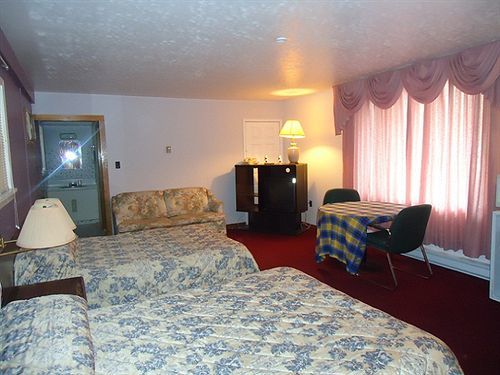 וודסטוק Westmount Motel מראה חיצוני תמונה