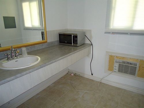 וודסטוק Westmount Motel מראה חיצוני תמונה
